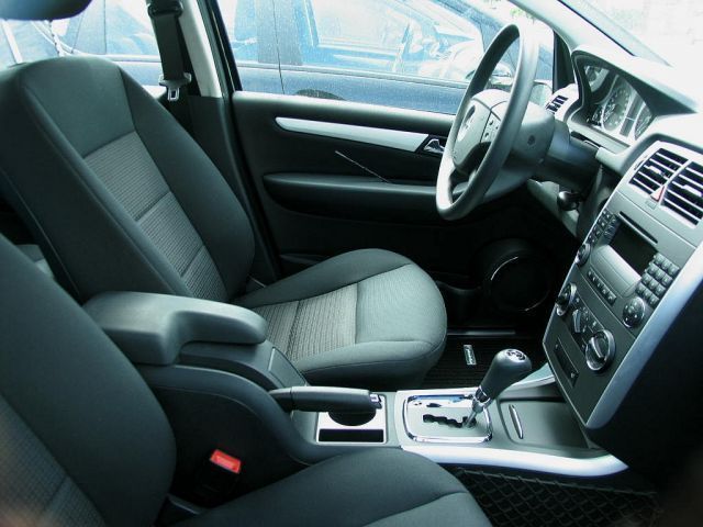 Left Hand Drive MERCEDES B CLASS gallery photo